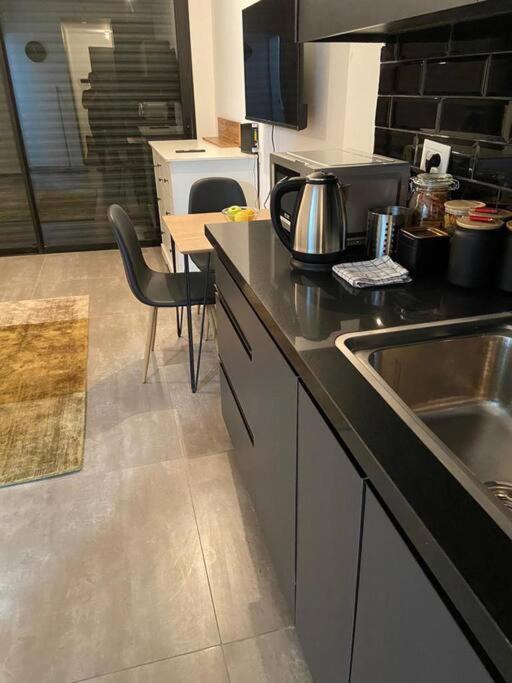 דירות תל אביב Lovely Flat In The Center 36 מראה חיצוני תמונה
